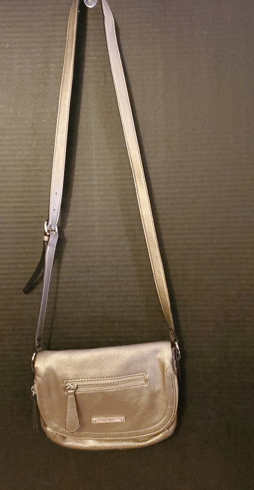 NEW➡️Metallic Nine West Purse